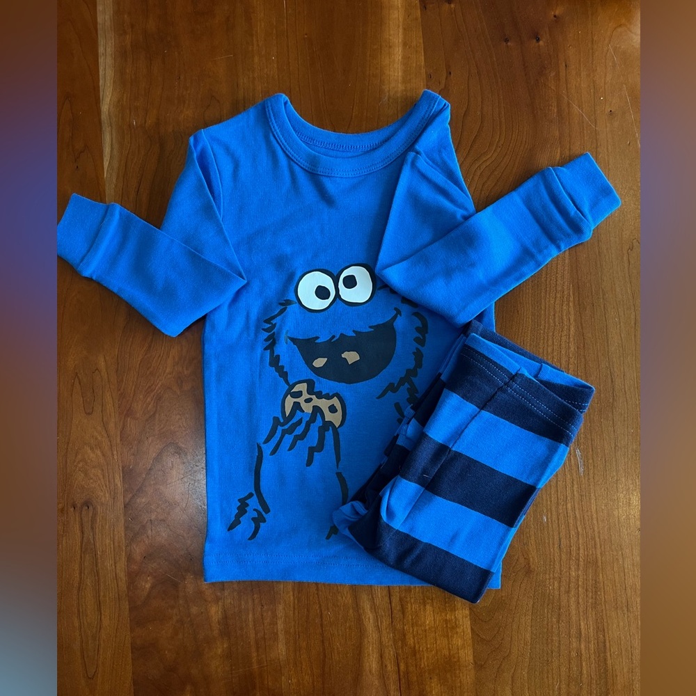 Gap x Sesame Street Cookie Monster Pajama Set (3T)
